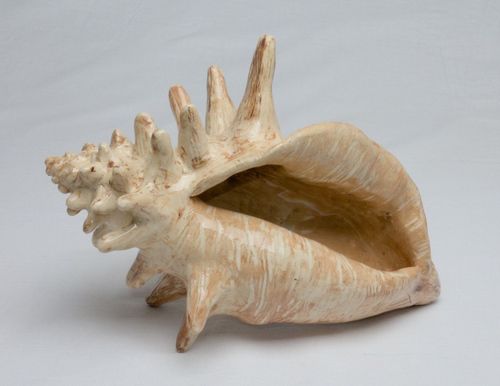 Spiralige Keramikmuschel, Vulkan-inspiriertes Handwerk Lanzarote